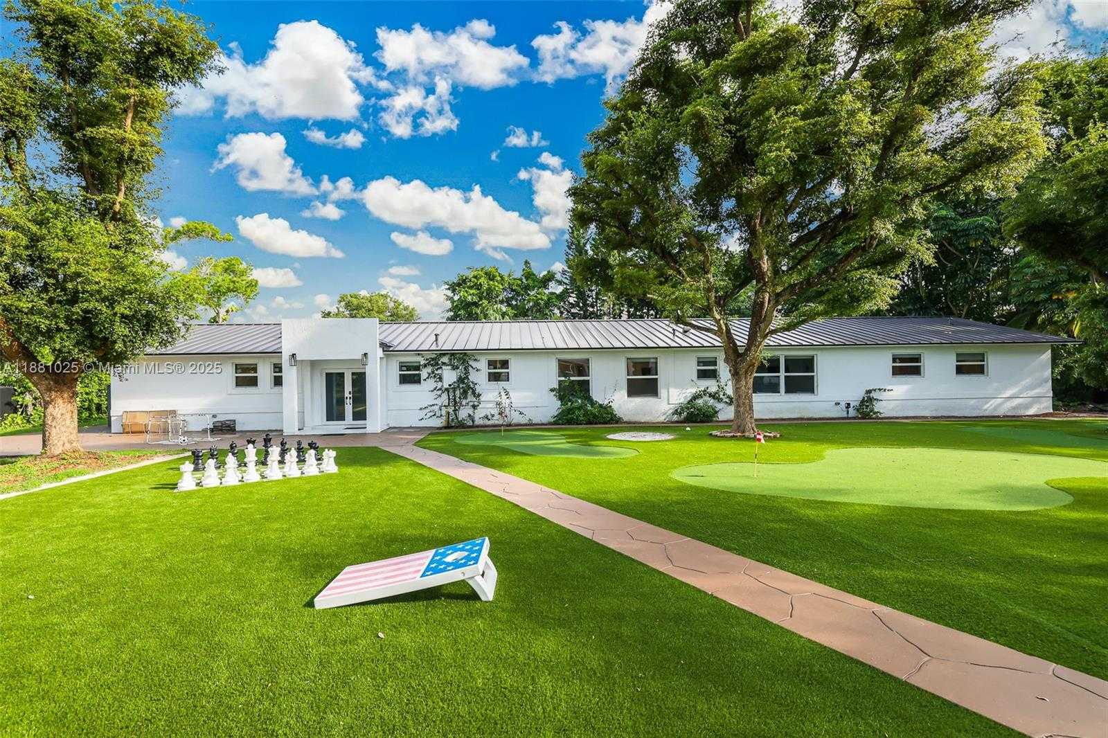 Small Image of 11461 SOUTH WEST 93RD ST, Miami Number 41