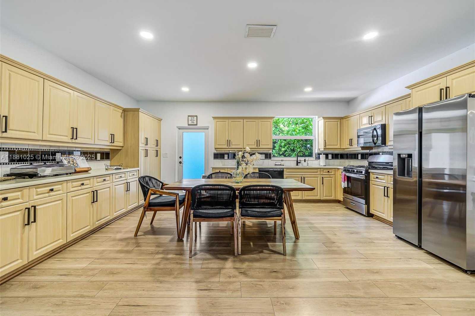 Small Image of 11461 SOUTH WEST 93RD ST, Miami Number 50