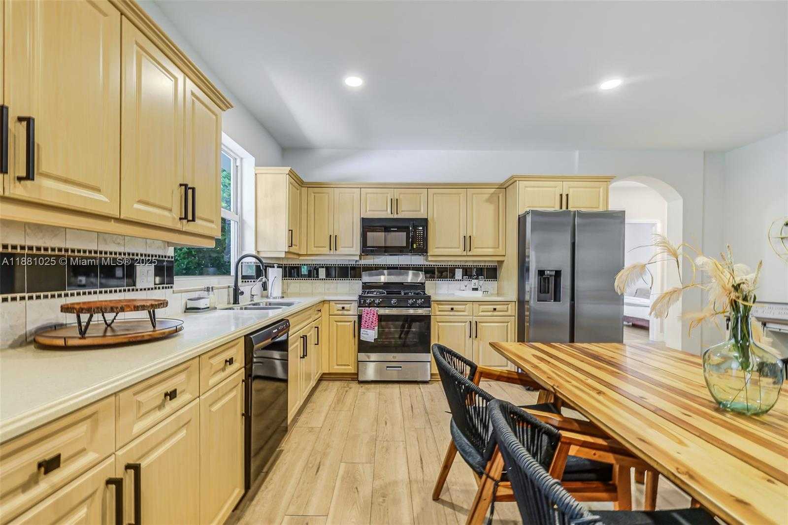Small Image of 11461 SOUTH WEST 93RD ST, Miami Number 51
