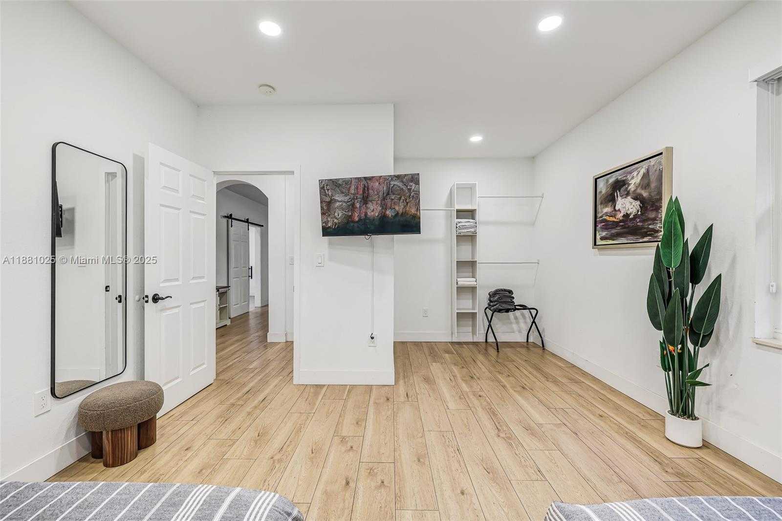 Small Image of 11461 SOUTH WEST 93RD ST, Miami Number 55
