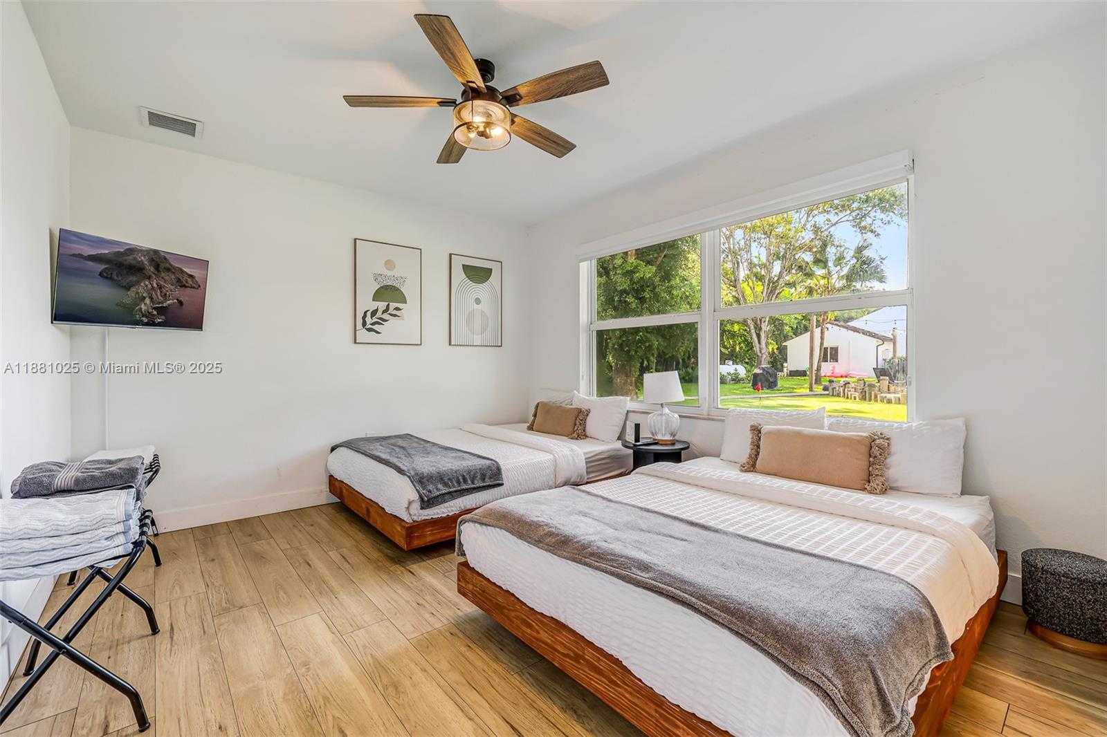 Small Image of 11461 SOUTH WEST 93RD ST, Miami Number 57