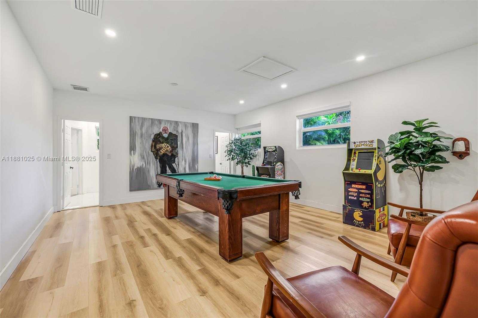 Small Image of 11461 SOUTH WEST 93RD ST, Miami Number 58