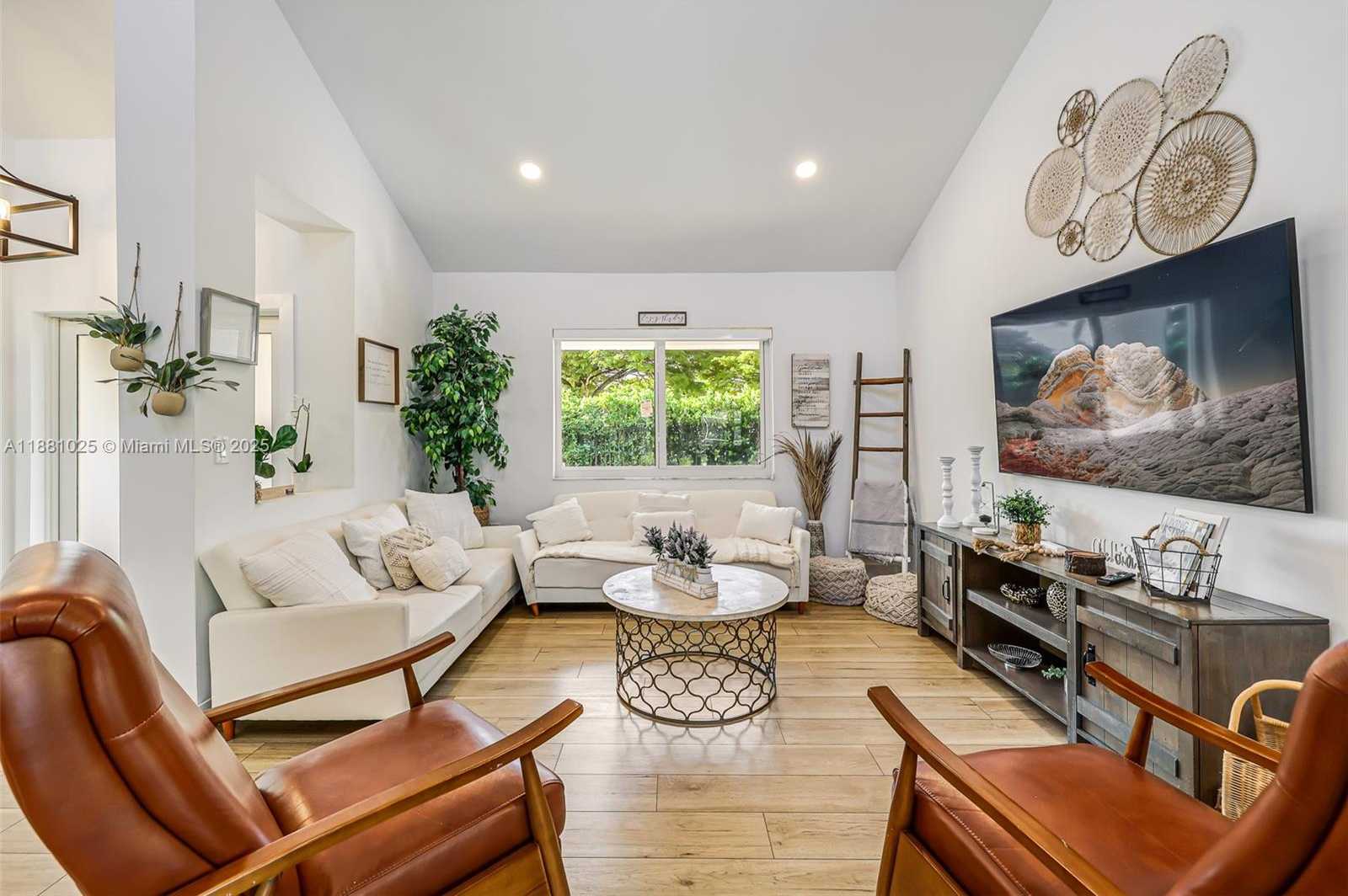 Small Image of 11461 SOUTH WEST 93RD ST, Miami Number 7