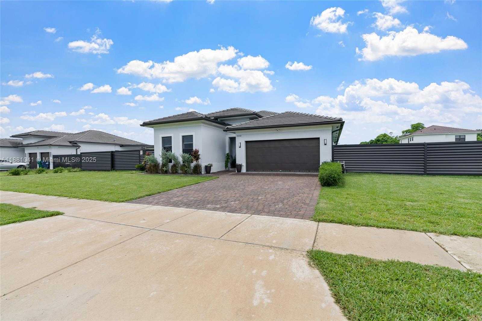 Small Image of 31068 SW 192nd Ct, Florida 33030, USA Number 4