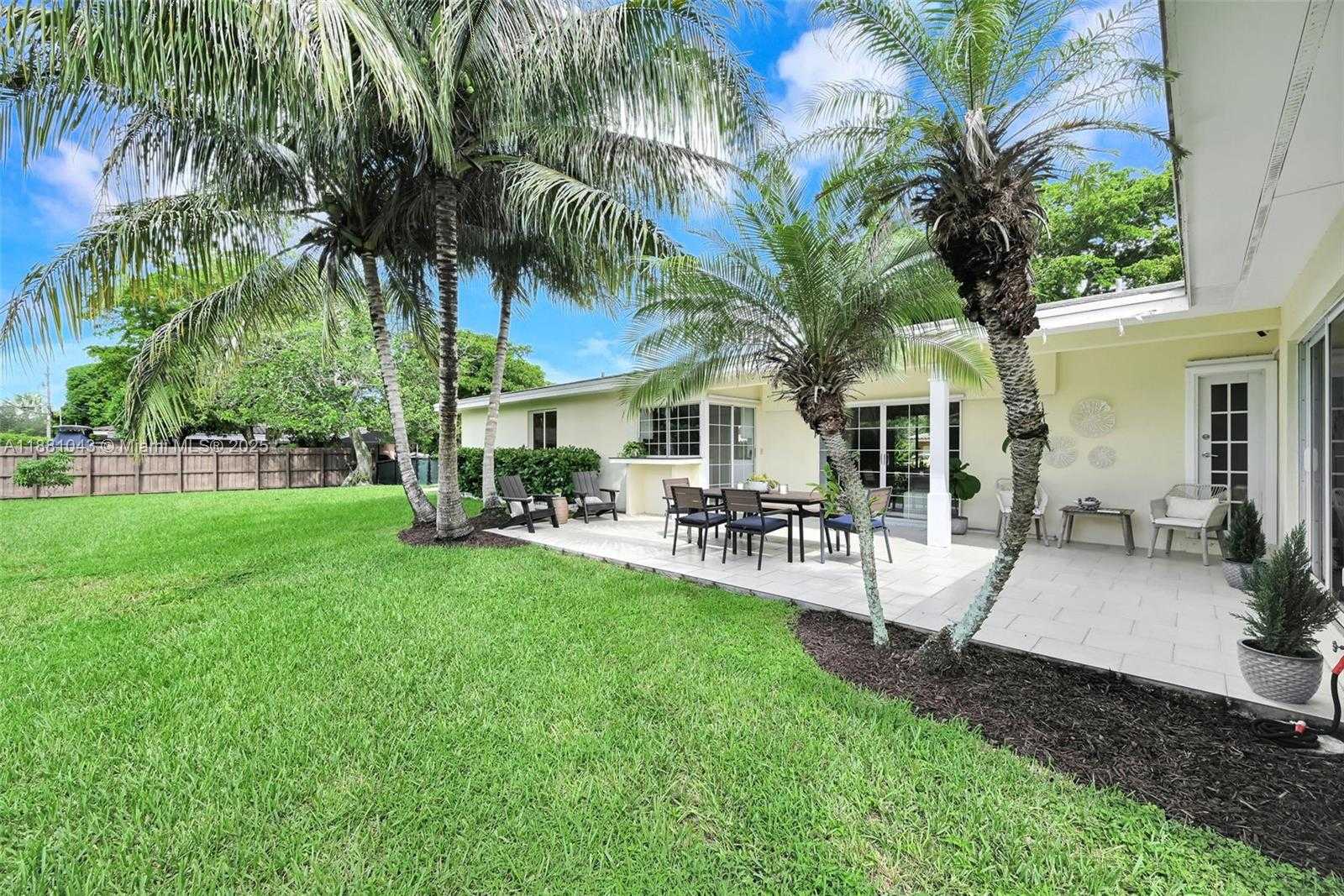 Small Image of 8570 SOUTH WEST 155TH TER, Palmetto Bay Number 11