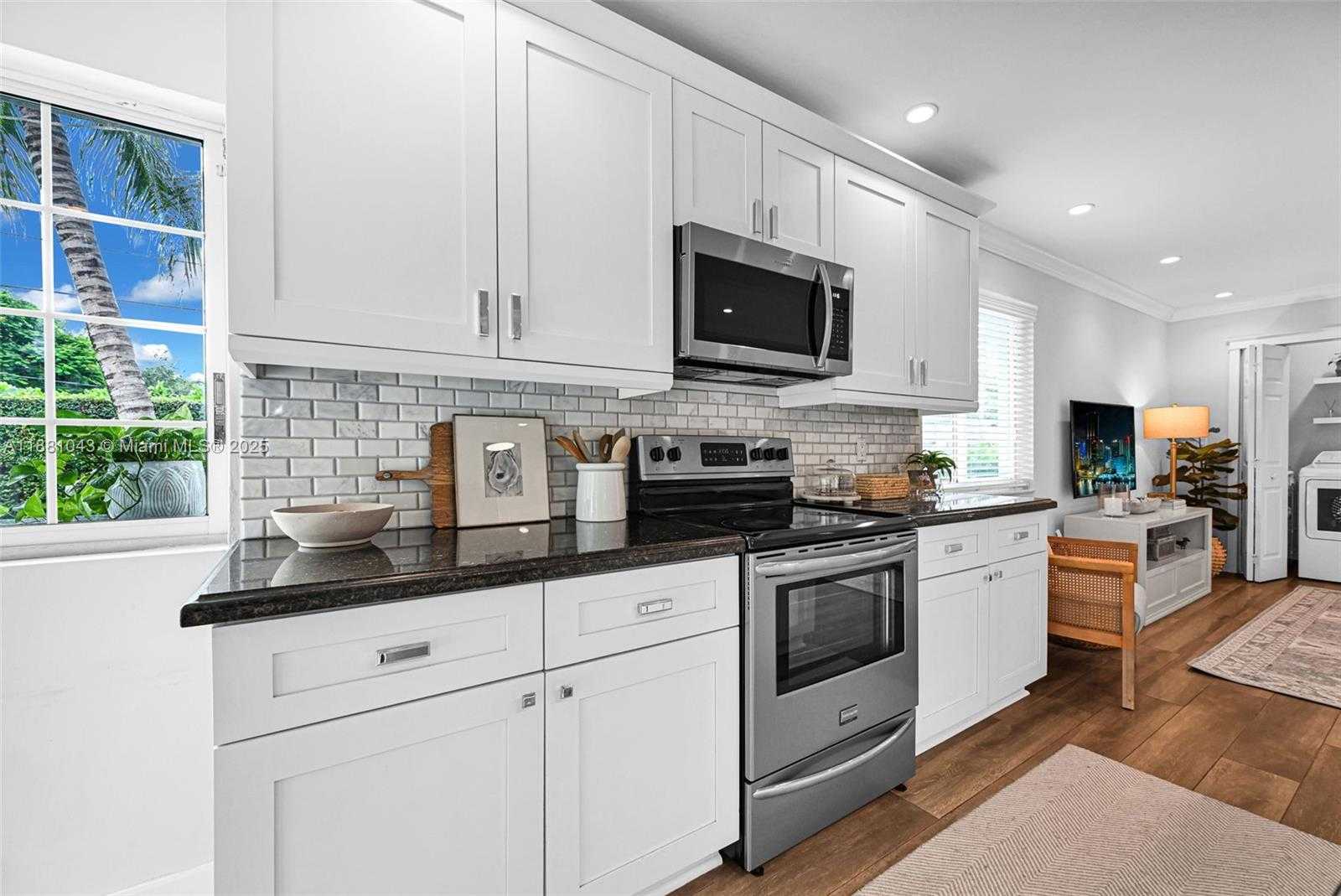 Small Image of 8570 SOUTH WEST 155TH TER, Palmetto Bay Number 22