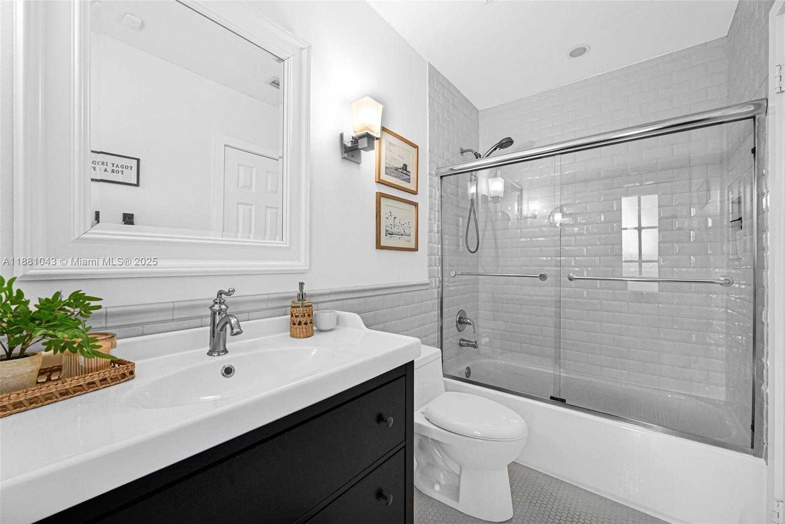 Small Image of 8570 SOUTH WEST 155TH TER, Palmetto Bay Number 32