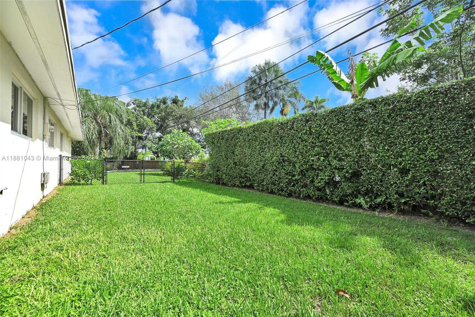 Small Image of 8570 SOUTH WEST 155TH TER, Palmetto Bay Number 7