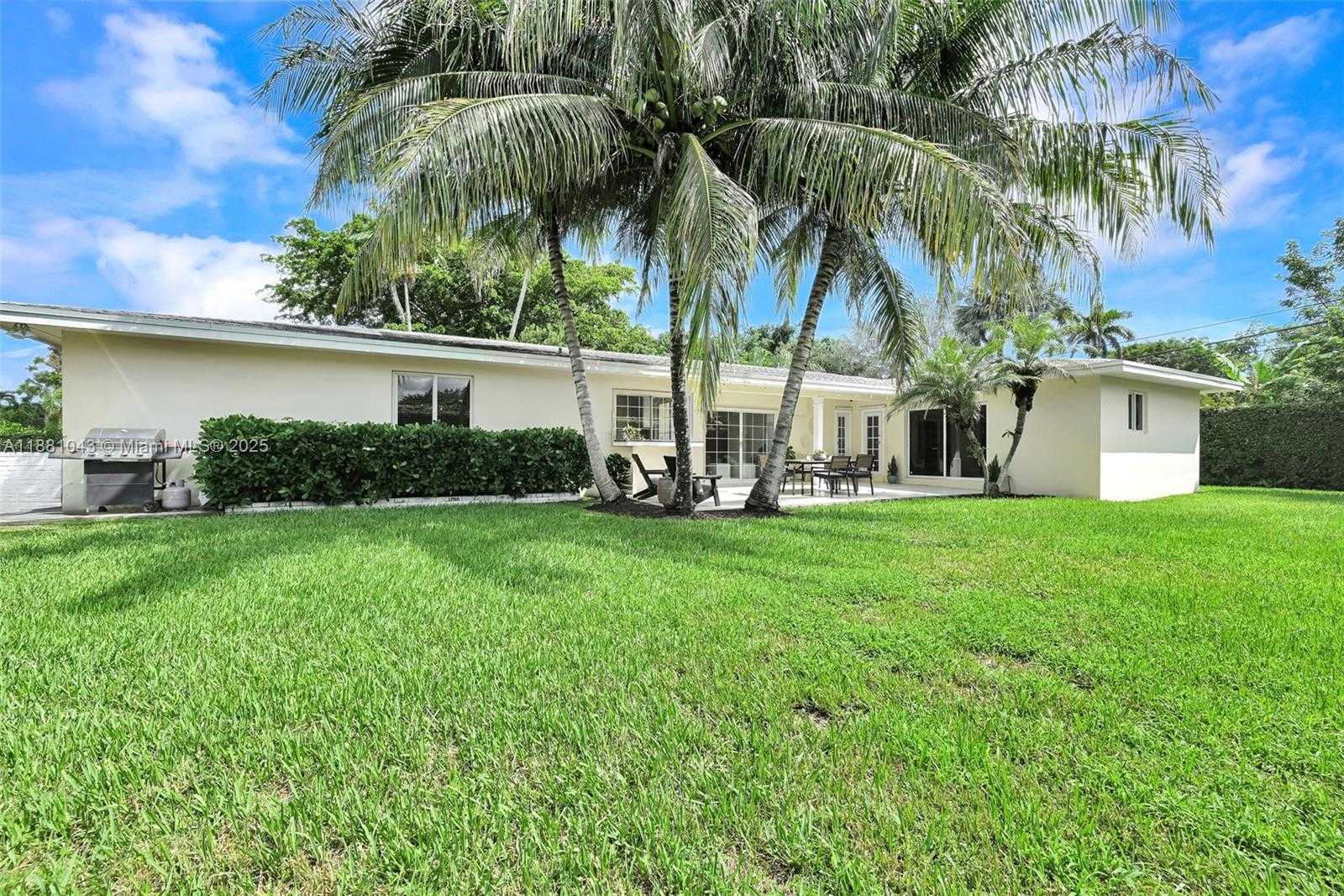 Small Image of 8570 SOUTH WEST 155TH TER, Palmetto Bay Number 8