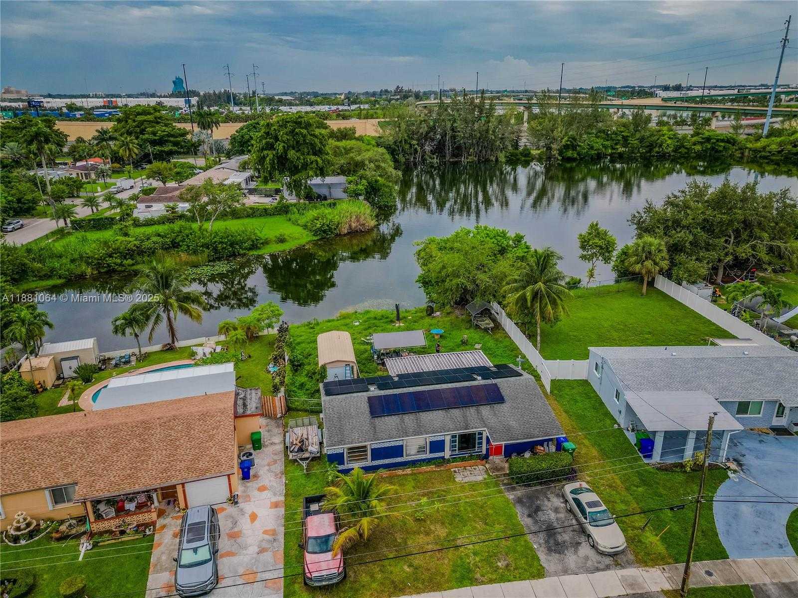 Small Image of 4450 SOUTH WEST 24TH ST, Fort Lauderdale Number 32