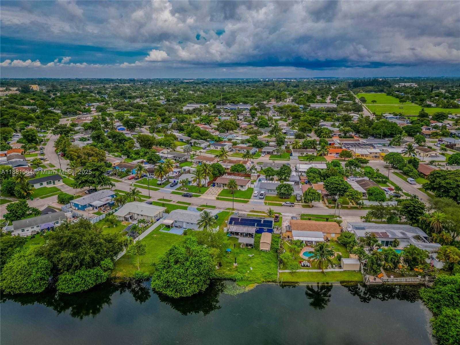 Small Image of 4450 SOUTH WEST 24TH ST, Fort Lauderdale Number 36