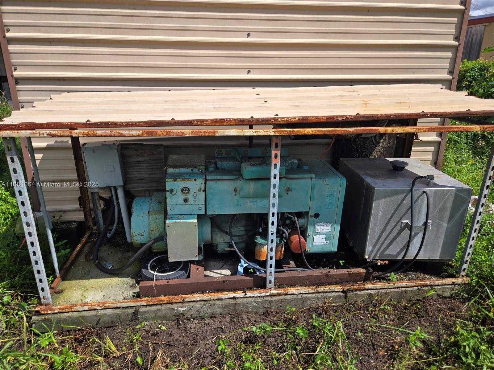 Small Image of 4450 SOUTH WEST 24TH ST, Fort Lauderdale Number 40