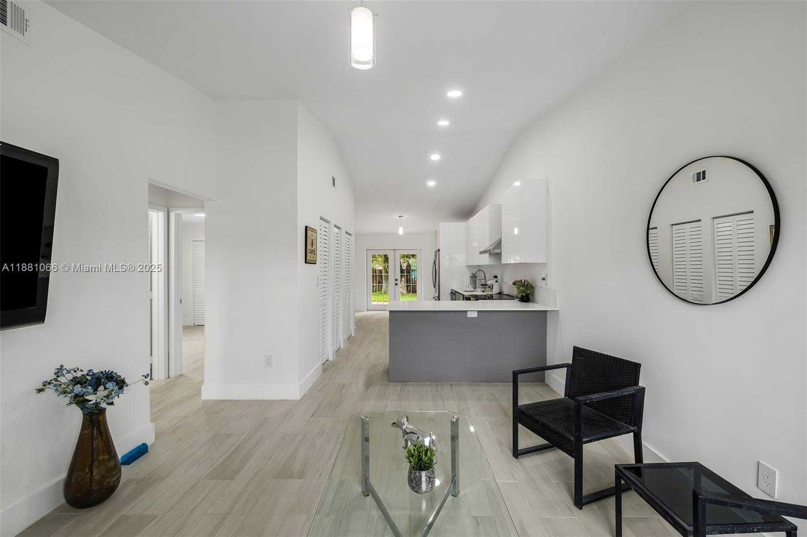 Small Image of 6020 WEST 22ND LANE, Hialeah Number 10