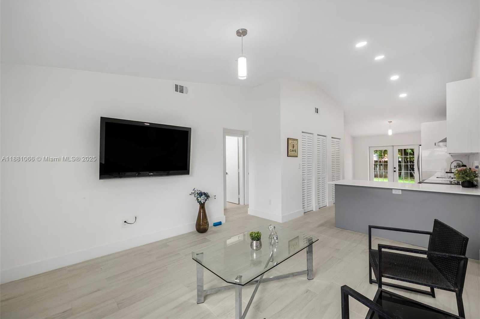 Small Image of 6020 WEST 22ND LANE, Hialeah Number 11