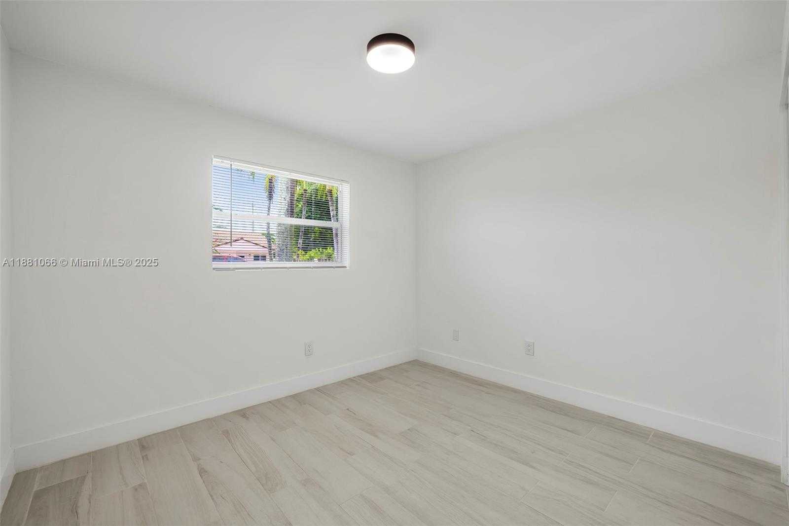 Small Image of 6020 WEST 22ND LANE, Hialeah Number 13