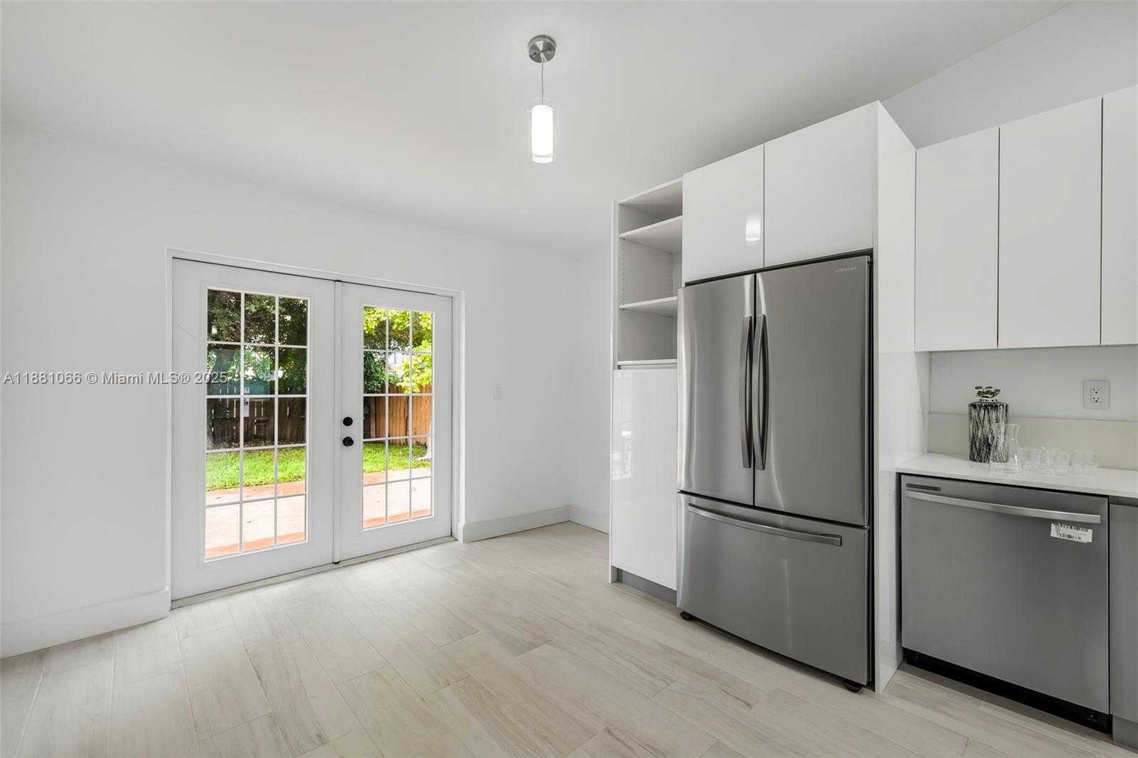 Small Image of 6020 WEST 22ND LANE, Hialeah Number 14