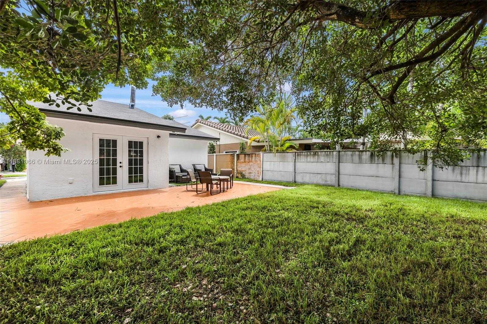 Small Image of 6020 WEST 22ND LANE, Hialeah Number 15