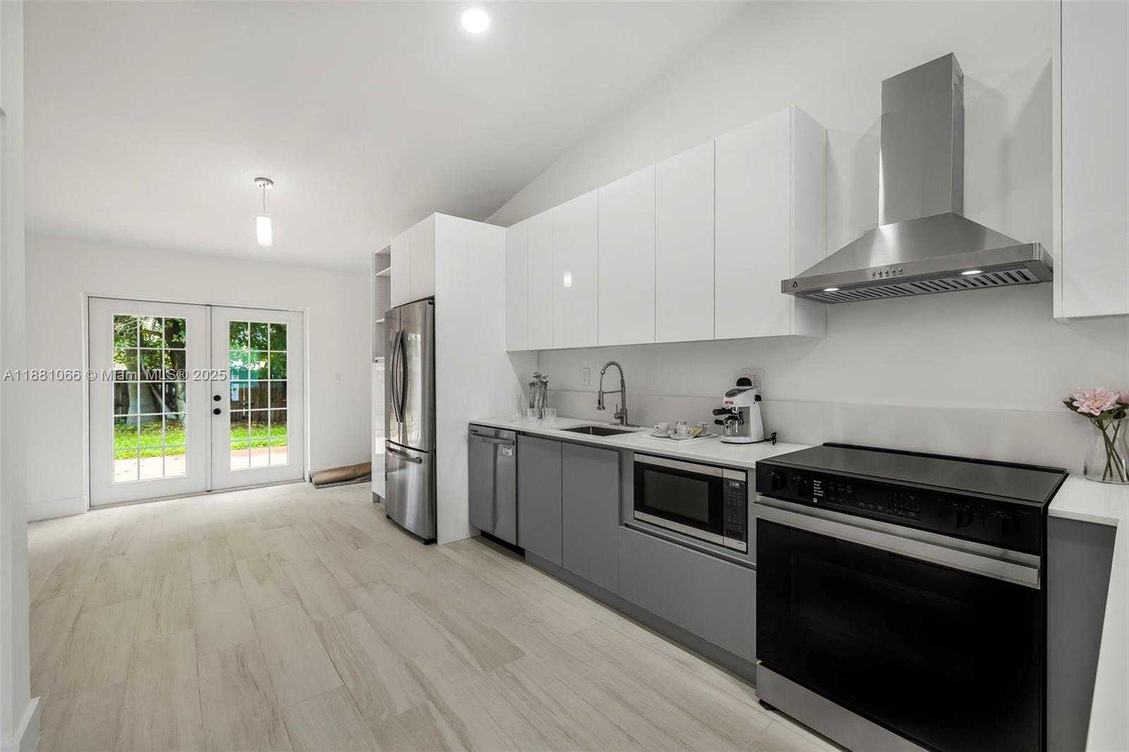 Small Image of 6020 WEST 22ND LANE, Hialeah Number 4