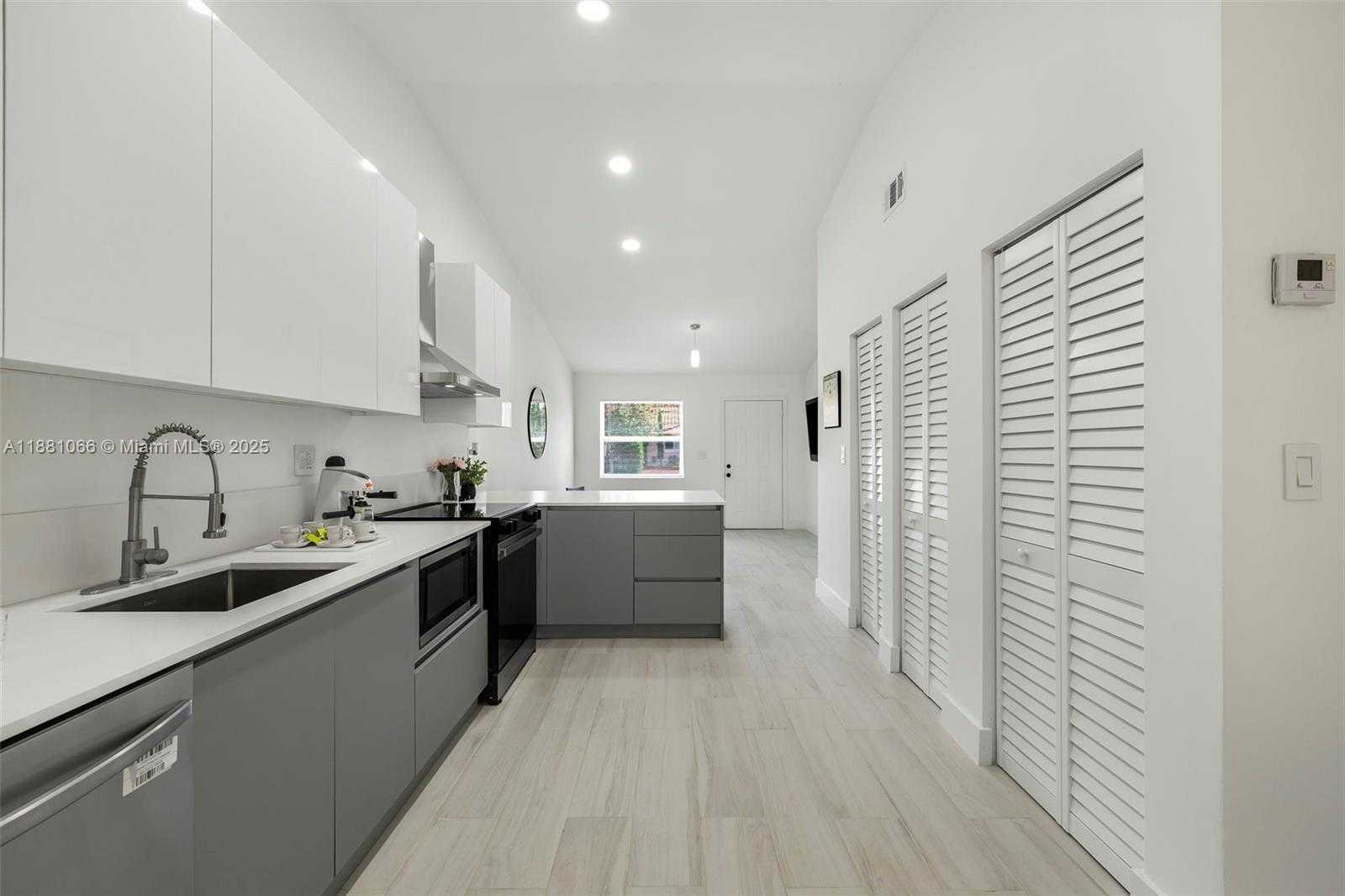 Small Image of 6020 WEST 22ND LANE, Hialeah Number 6