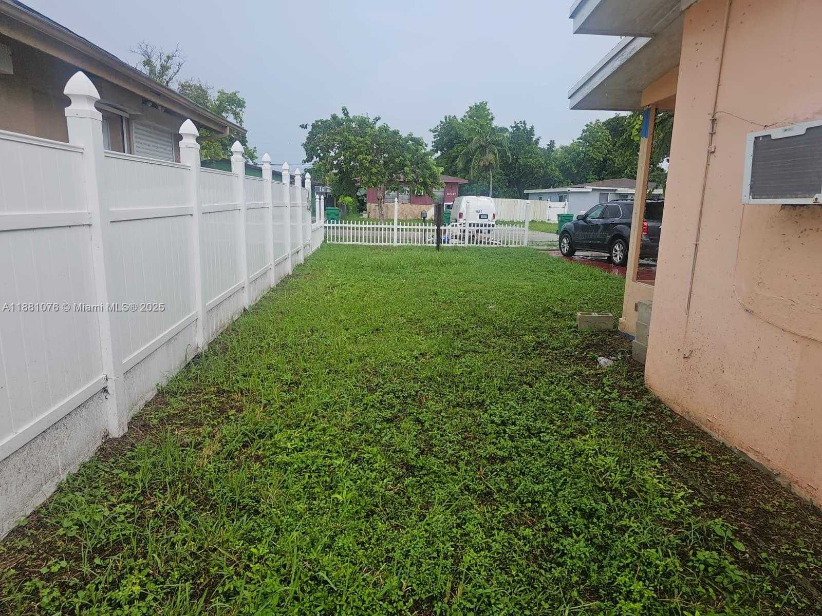 Small Image of Miramar Number 6