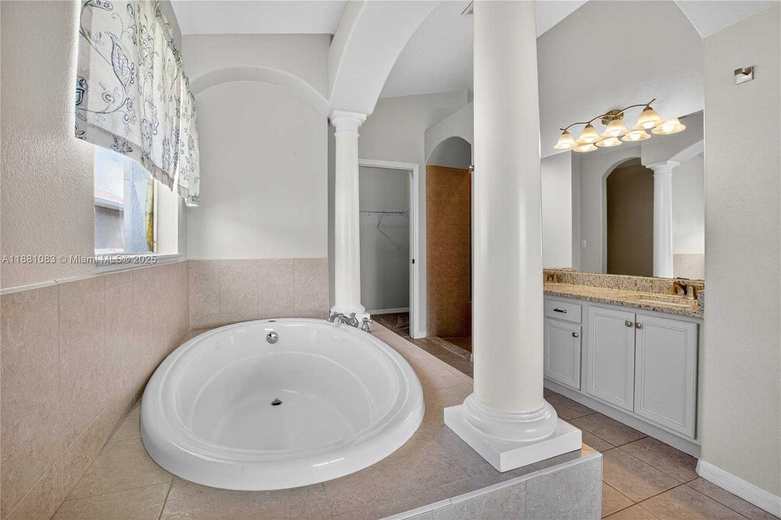 Small Image of 6721 SPARKLING WAY, Other City - In The State Of Florida Number 13