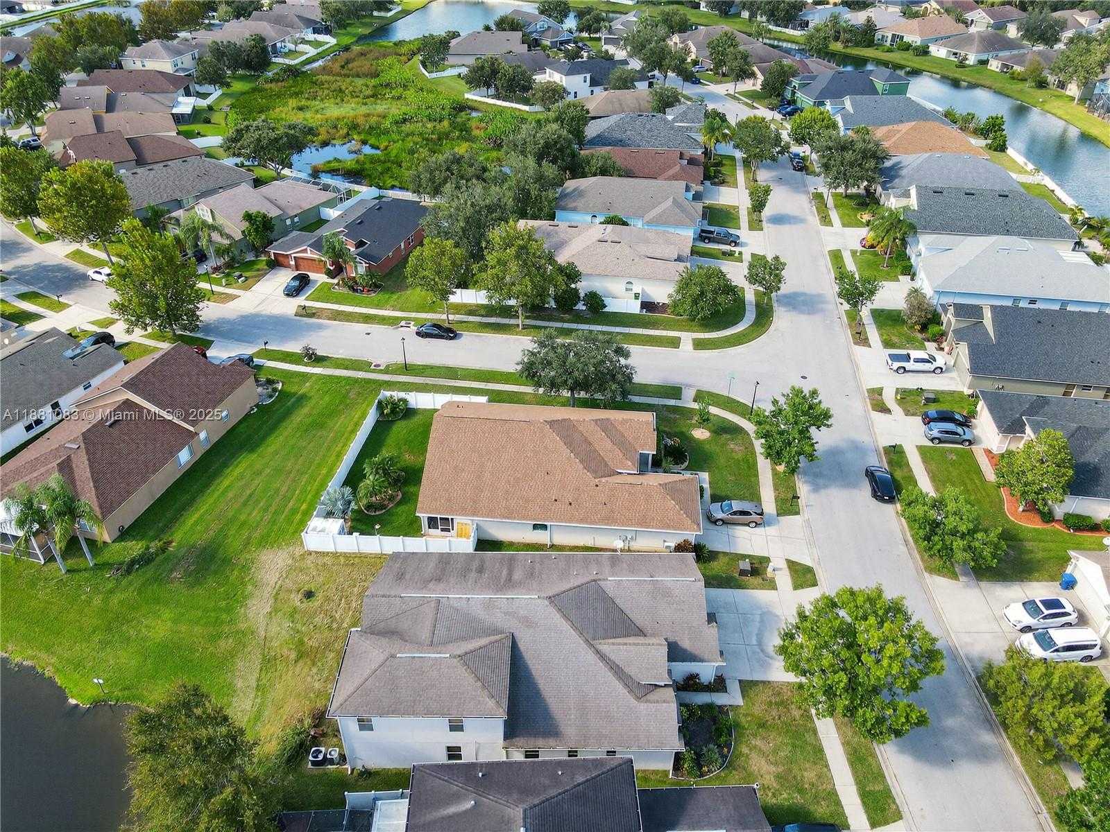 Small Image of 6721 SPARKLING WAY, Other City - In The State Of Florida Number 25