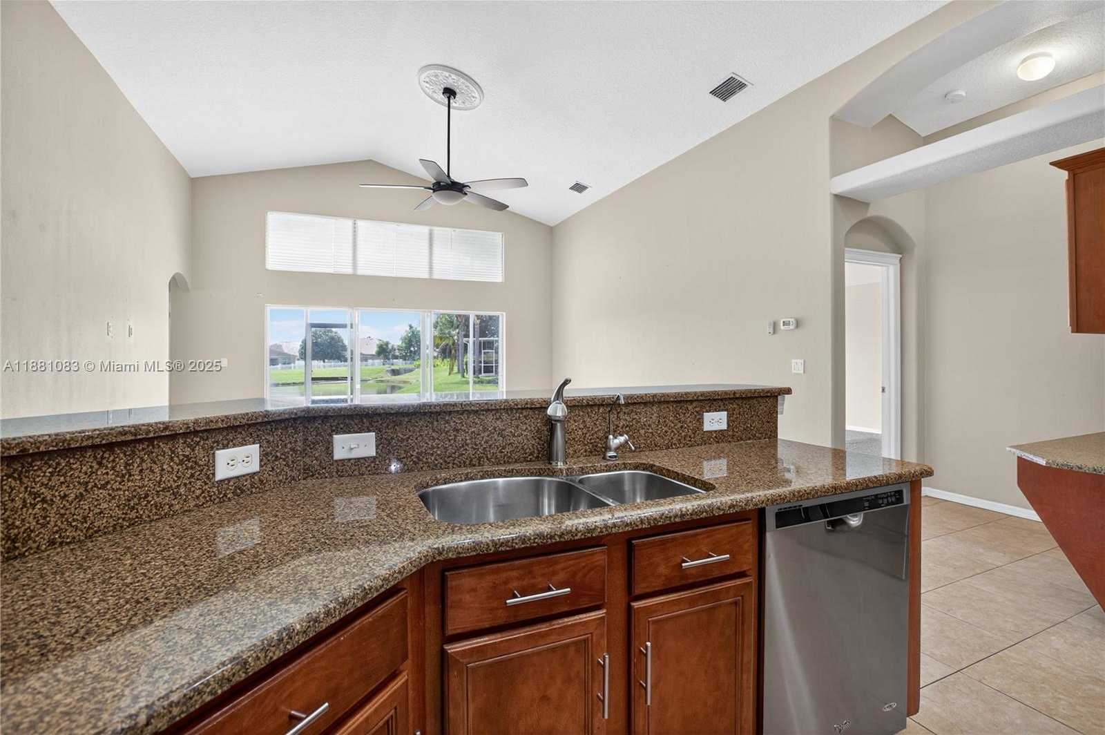 Small Image of 6721 SPARKLING WAY, Other City - In The State Of Florida Number 8