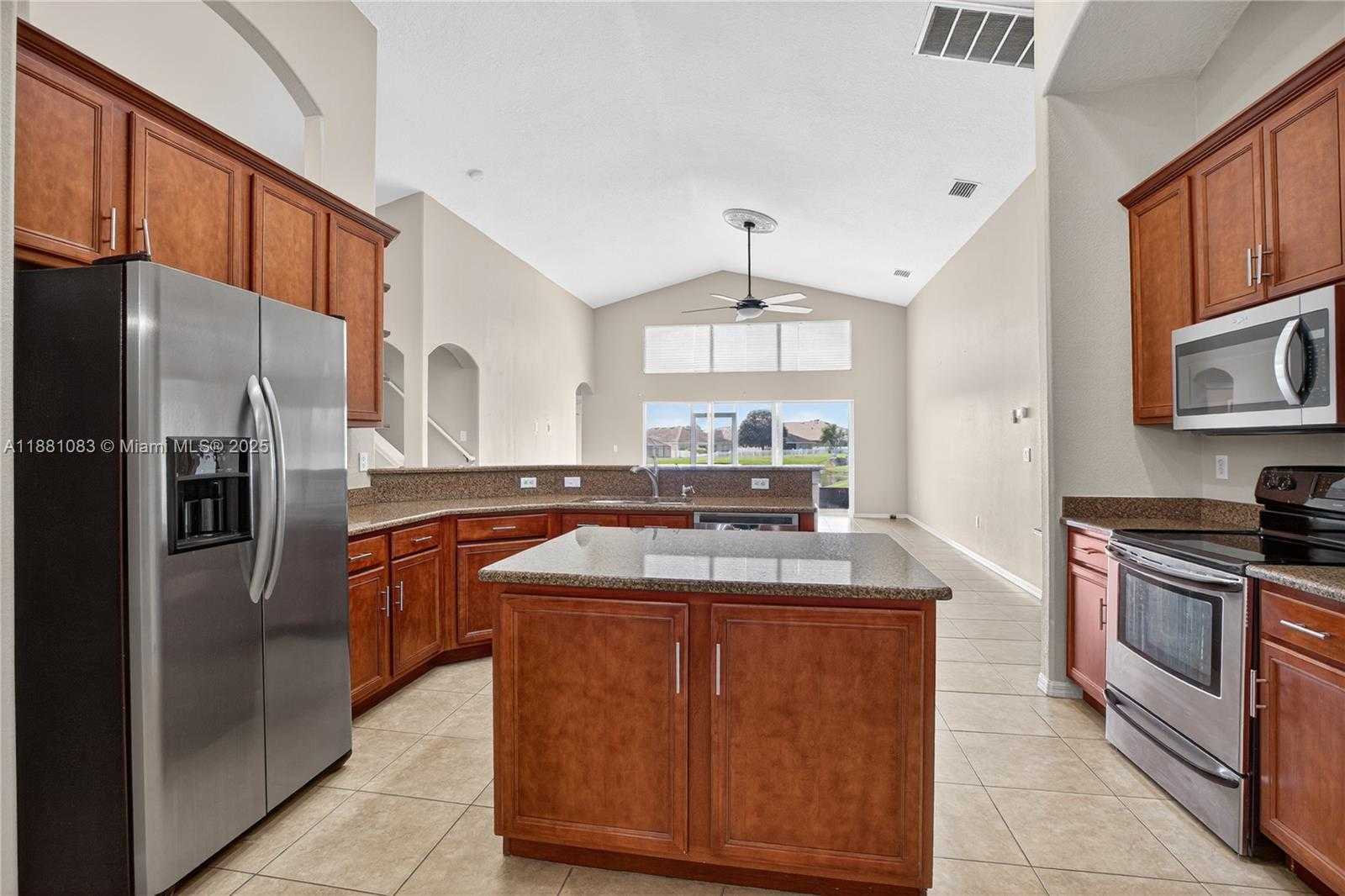 Small Image of 6721 SPARKLING WAY, Other City - In The State Of Florida Number 9