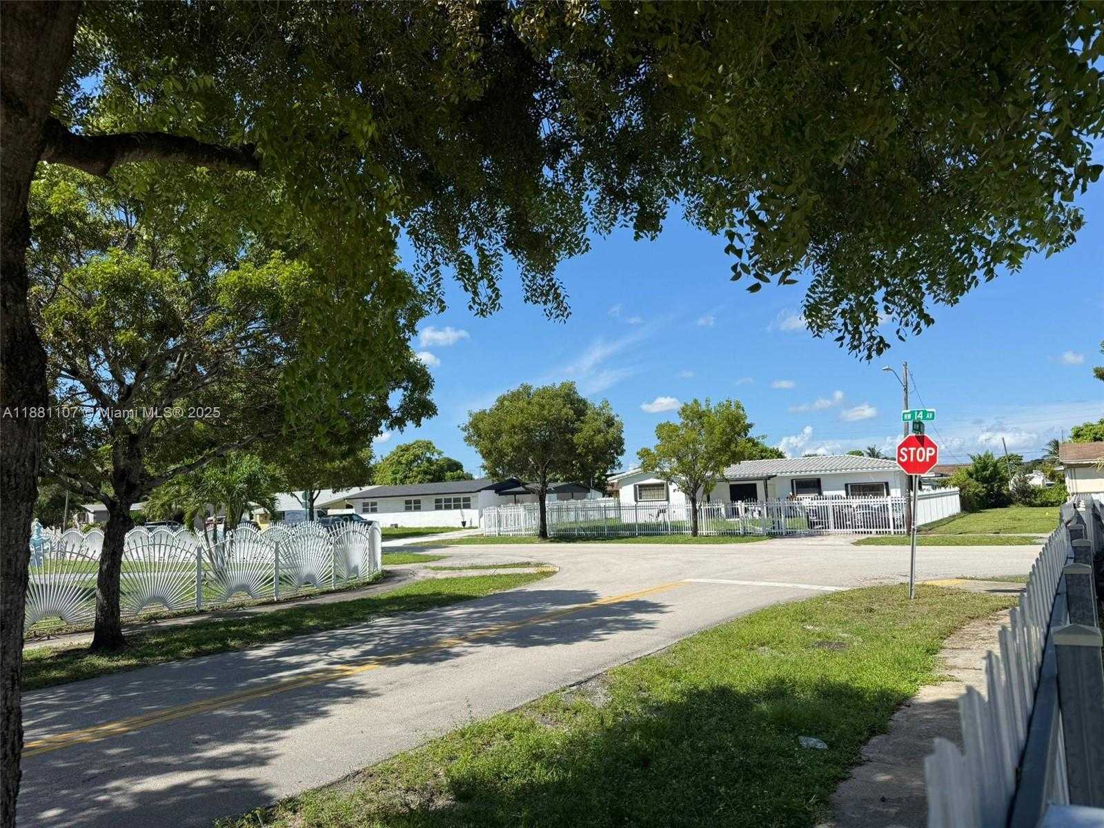 Small Image of Miami Gardens Number 43