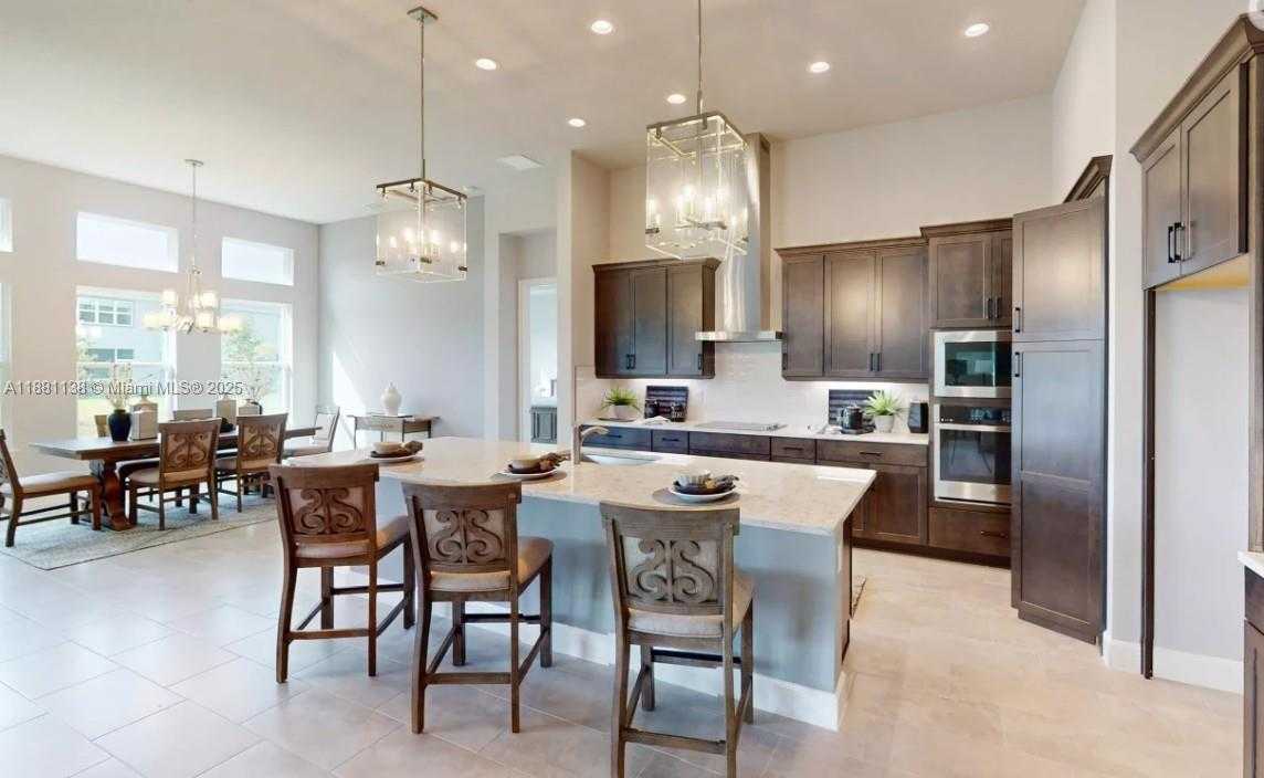 Small Image of 491 STIRLING BRIDGE DRIVE, Other City - In The State Of Florida Number 4