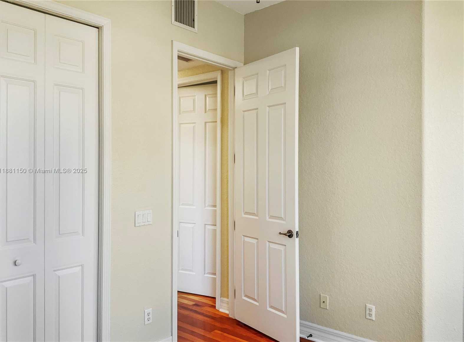 Small Image of 1340 APOLLO BEACH BLVD S, Other City - In The State Of Florida Number 13