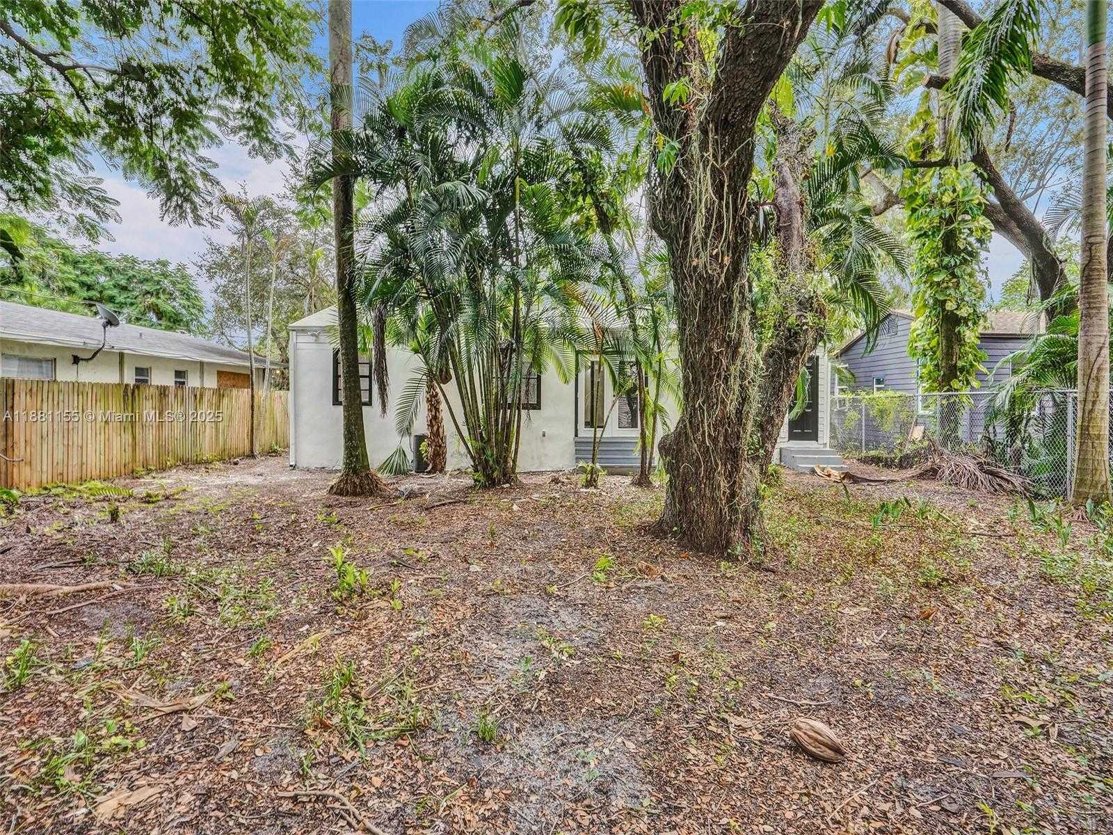 Small Image of 1409 SOUTH WEST 1ST STREET, Fort Lauderdale Number 23