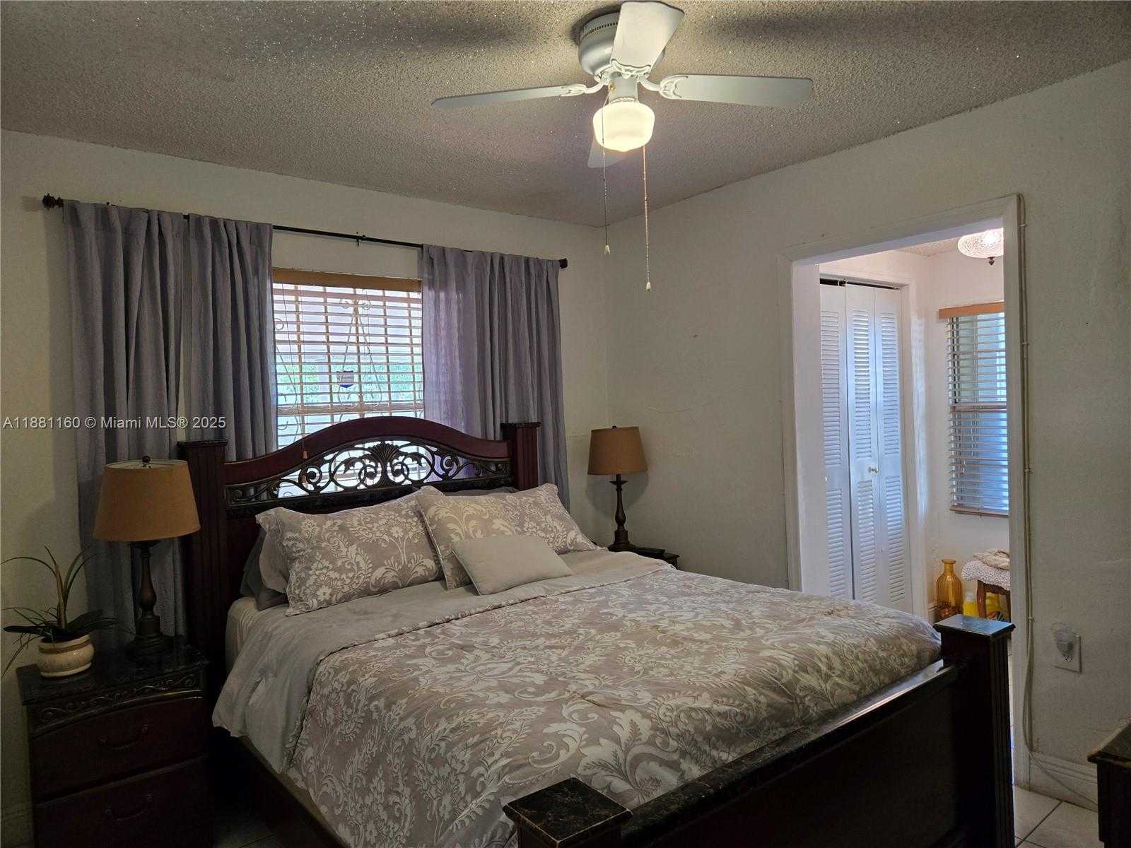 Small Image of 990 EAST 2ND ST, Hialeah Number 12