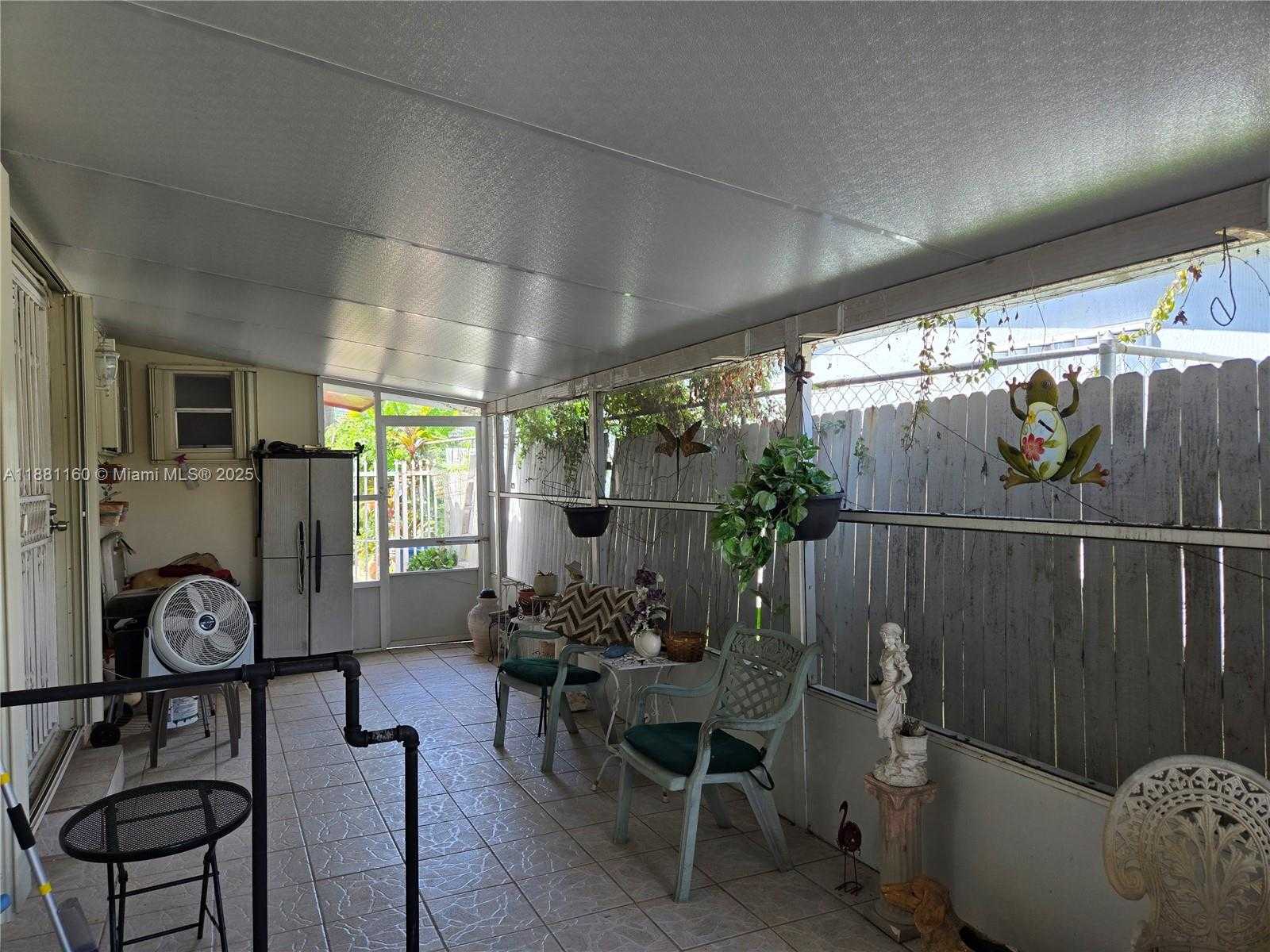Small Image of 990 EAST 2ND ST, Hialeah Number 14