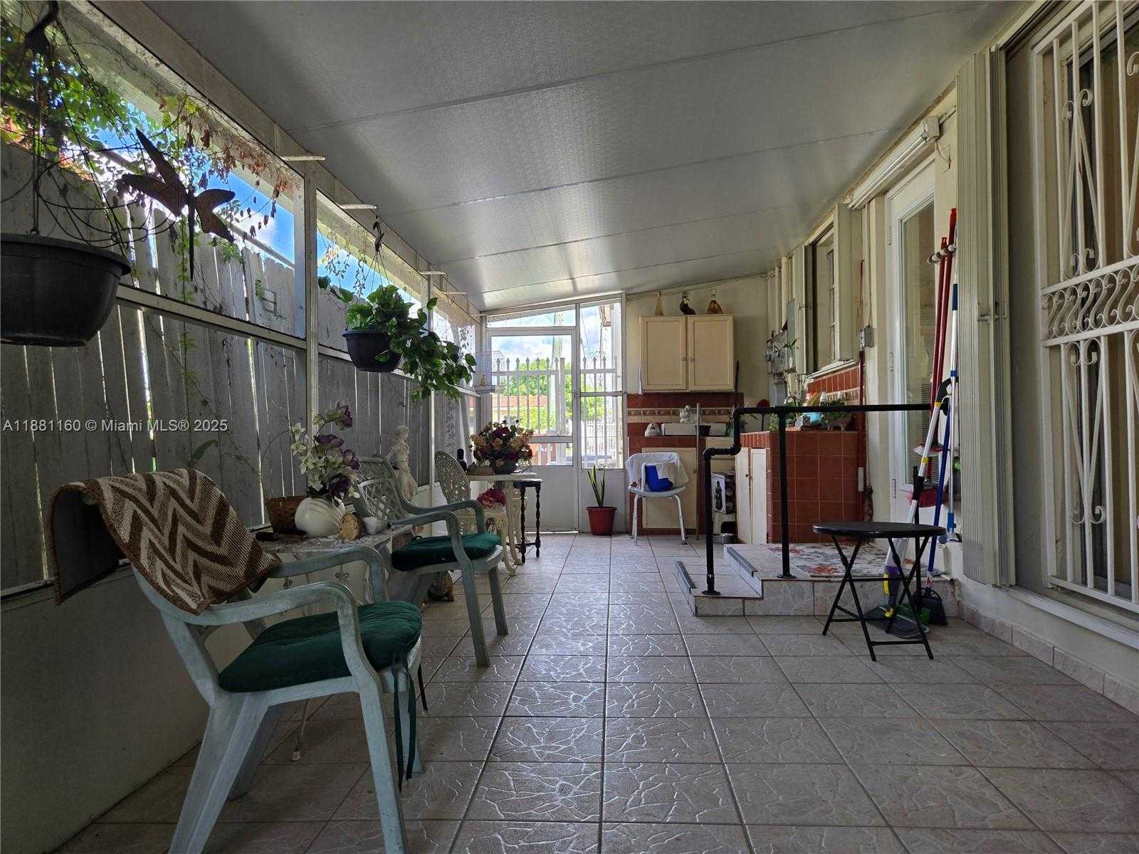 Small Image of 990 EAST 2ND ST, Hialeah Number 16