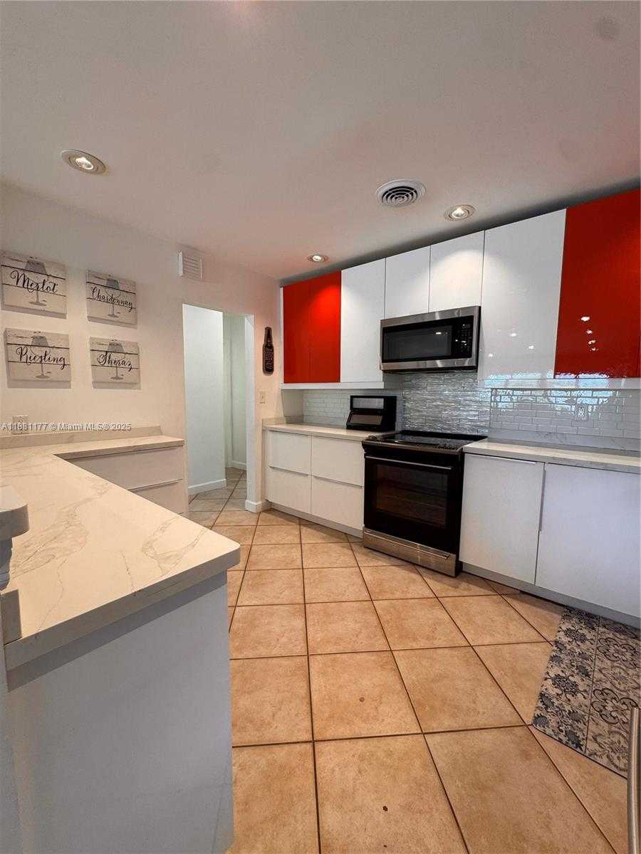 Small Image of 1406 POLK ST, Hollywood Number 15