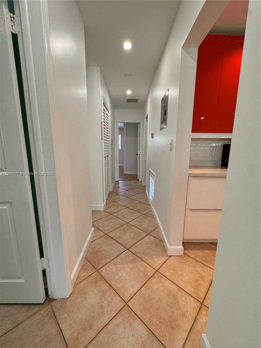Small Image of 1406 POLK ST, Hollywood Number 17