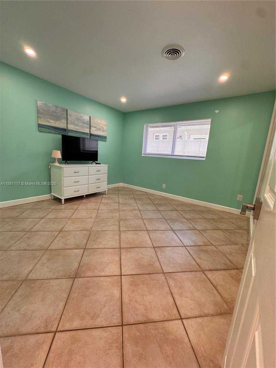 Small Image of 1406 POLK ST, Hollywood Number 18