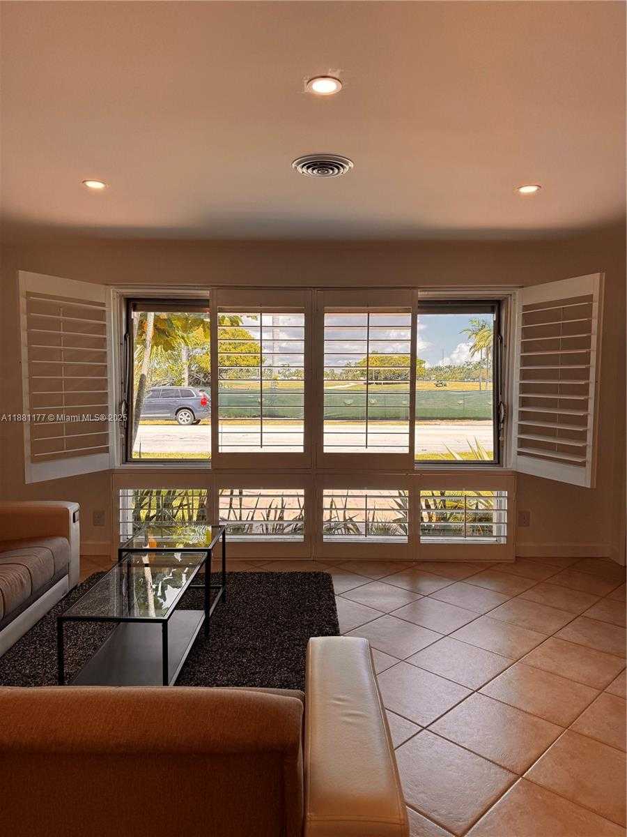 Small Image of 1406 POLK ST, Hollywood Number 2