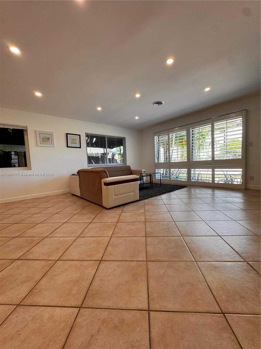 Small Image of 1406 POLK ST, Hollywood Number 5