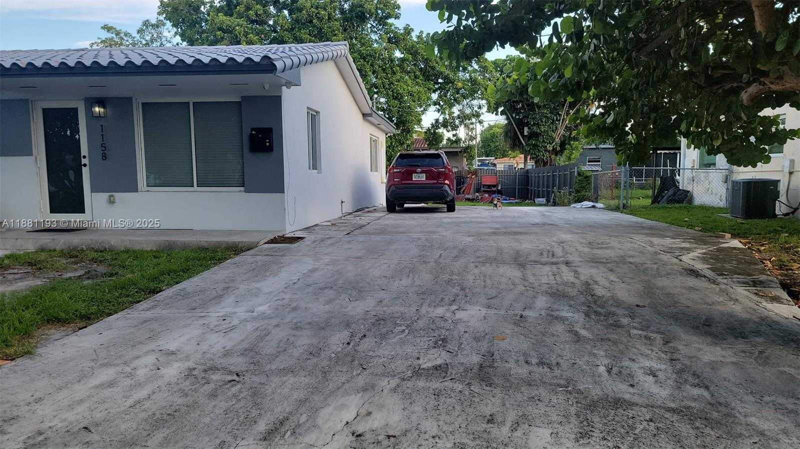 Small Image of Hialeah Number 2