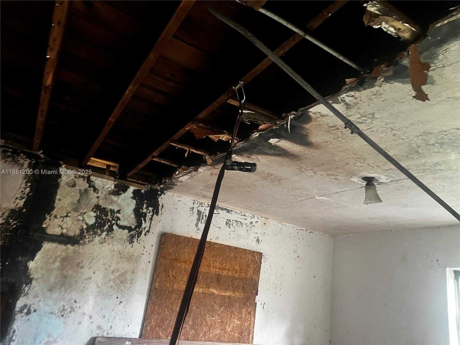 Small Image of 1132 NORTH WEST 118TH ST, Miami Number 24