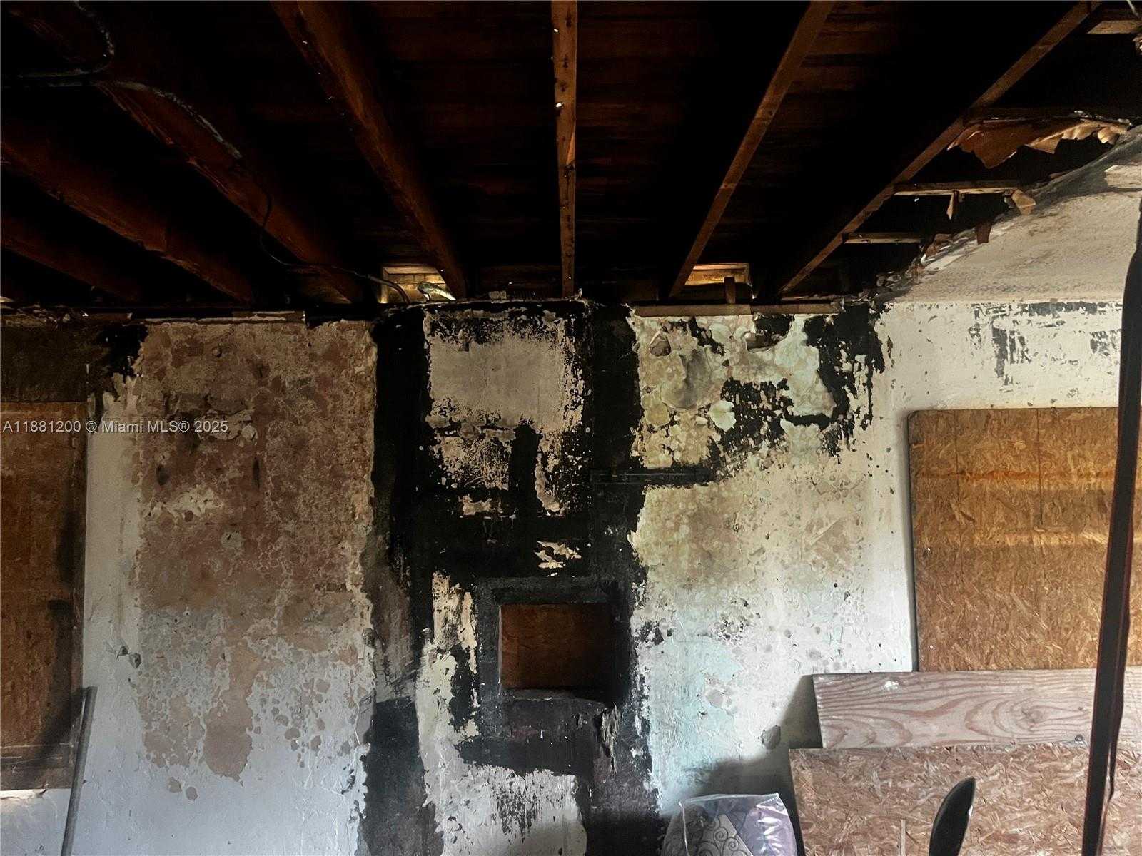 Small Image of 1132 NORTH WEST 118TH ST, Miami Number 25