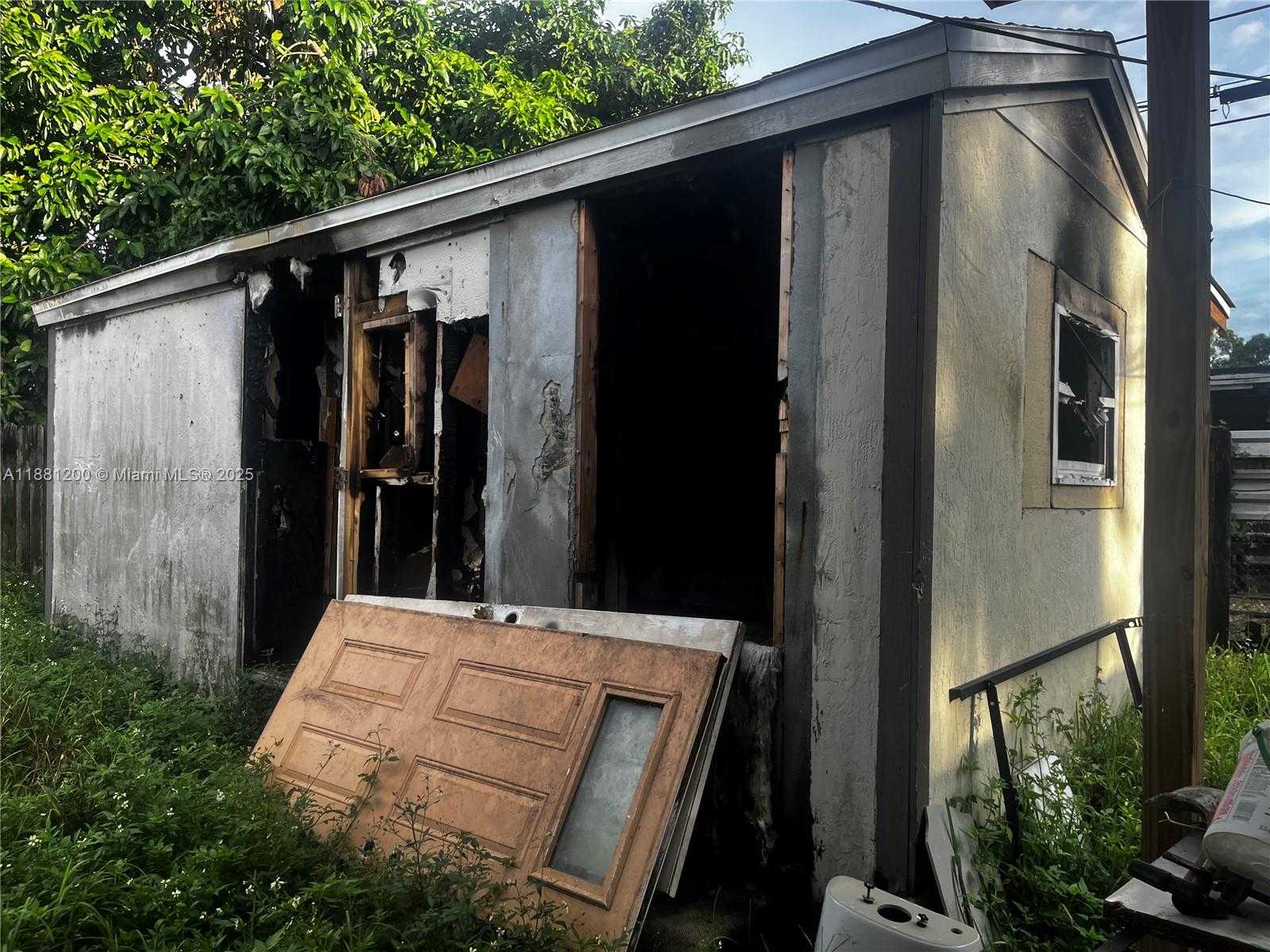 Small Image of 1132 NORTH WEST 118TH ST, Miami Number 34