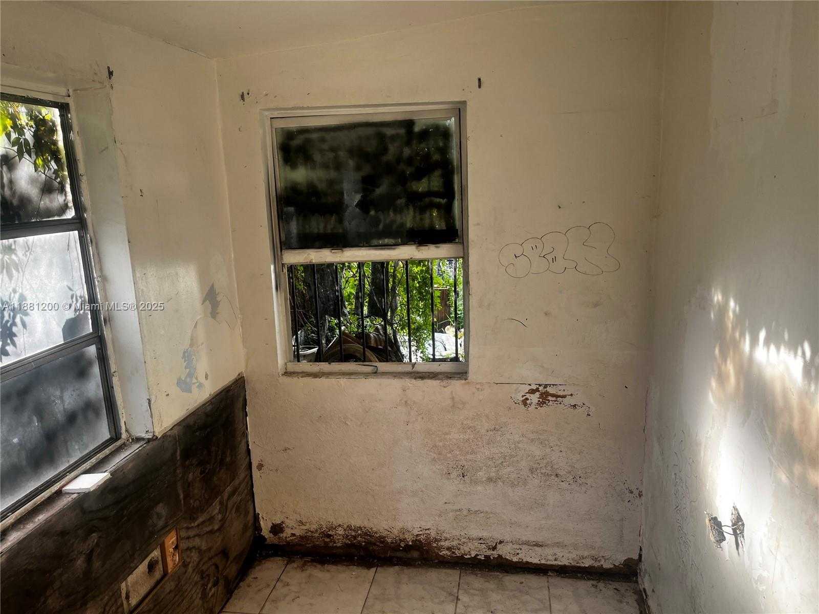 Small Image of 1132 NORTH WEST 118TH ST, Miami Number 36