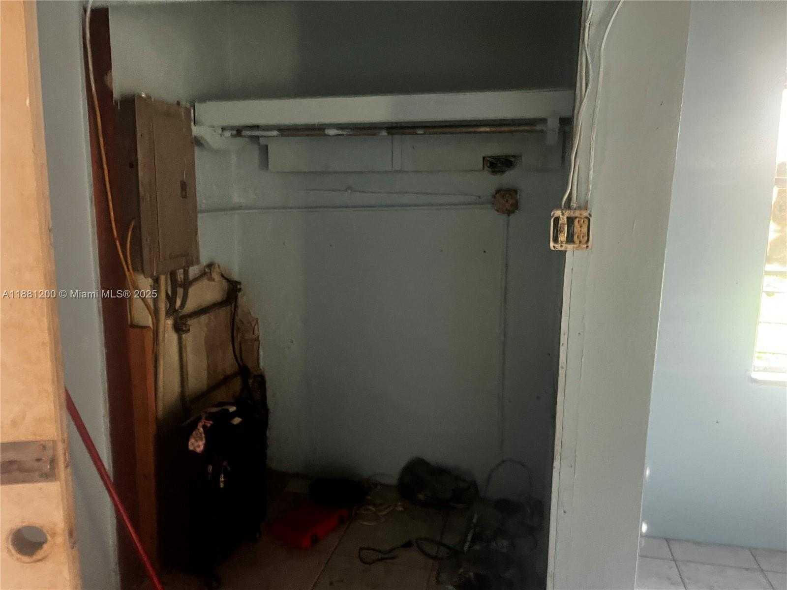 Small Image of 1132 NORTH WEST 118TH ST, Miami Number 7