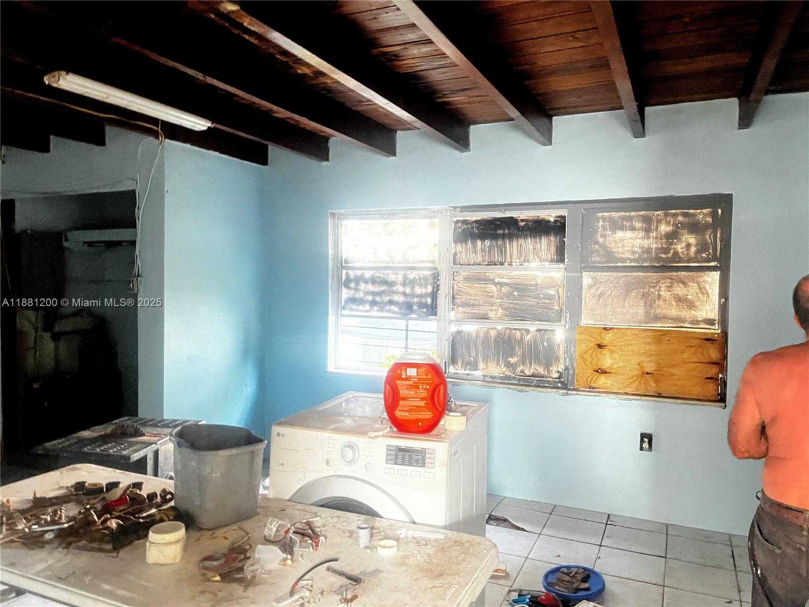 Small Image of 1132 NORTH WEST 118TH ST, Miami Number 9