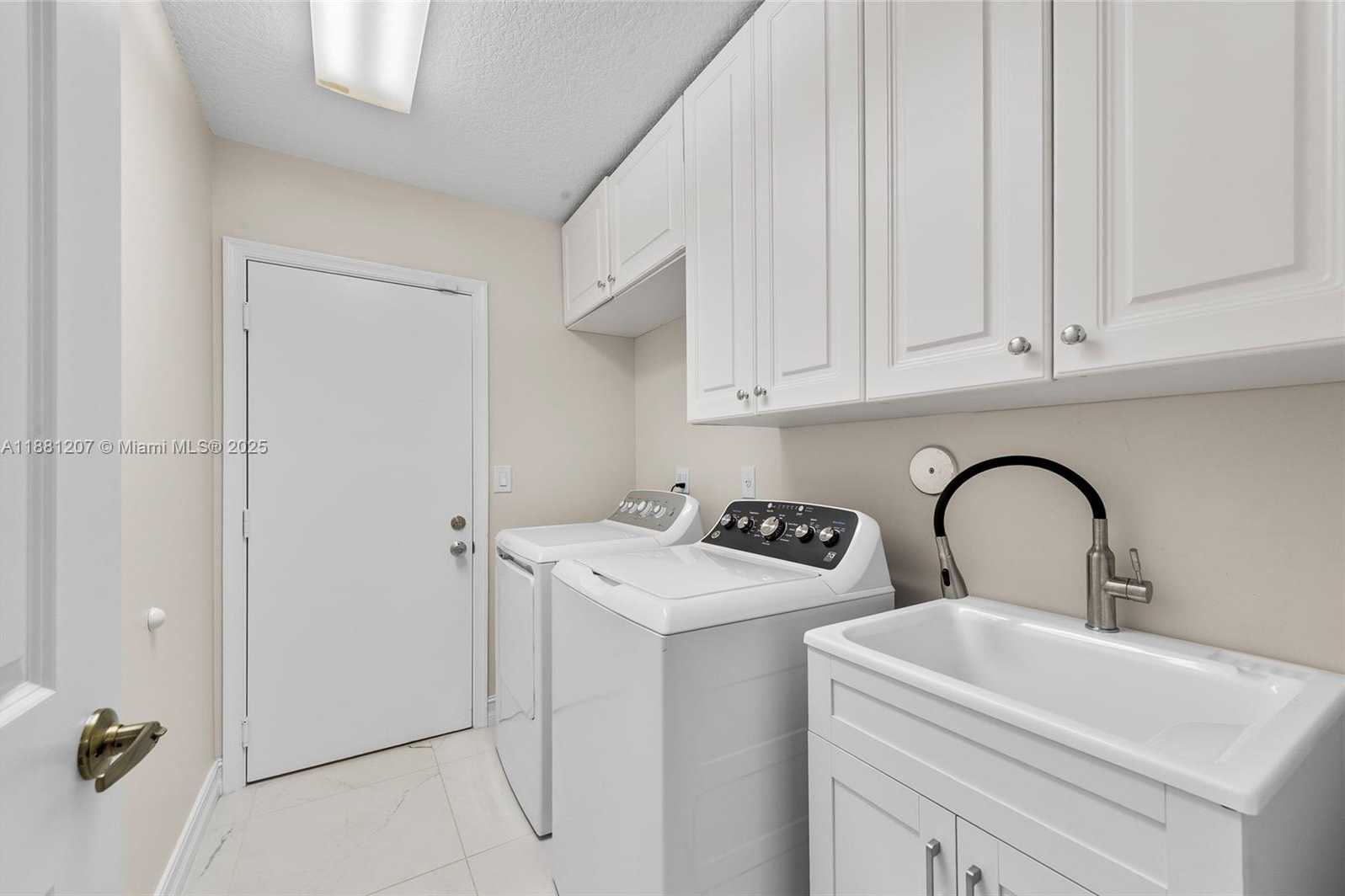 Small Image of 2666 PALMER PL, Weston Number 20