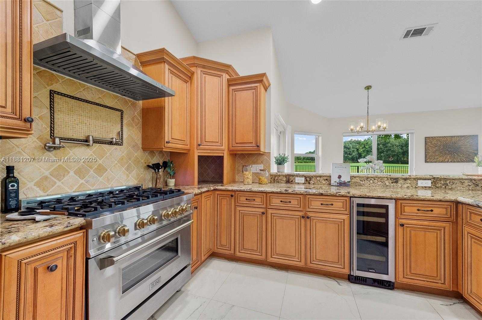 Small Image of 2666 PALMER PL, Weston Number 5