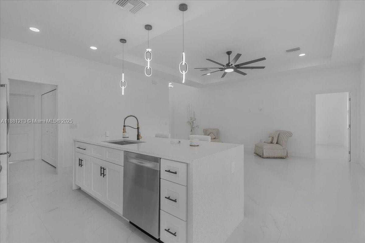 Small Image of 1201 JOHN AVE, Lehigh Acres Number 39